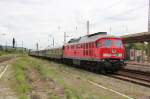 LEG 232 416-8 und die WFL 03 2155-4 am Zugschluss mit dem DPE 61440 von Leipzig-Plagwitz nach Freyburg, am 24.05.2015 bei der Einfahrt in Naumburg Hbf.