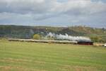 IGE Werrabahn-Eisenach e.V. 41 1144-9 mit dem Lr von Karsdorf nach Freyburg (U), am 10.10.2020 bei Laucha (U). (Foto: dampflok015)