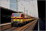 Es war einmal...
...zwar kein Märchen aber vielleicht bald wieder Wirklichkeit: die von den Kunden so sehr geliebten wie genutzten Benelux IC werden wohl bald wieder fahren. Hier ein Bild der SNCB 1188 mit eine NS Wagensatz in Bruxelles Midi vom Sommer 2004. 
(Analoges Bild ab CD)