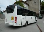 (252'199) - TPF Fribourg - Nr. 495/FR 301'520 - Iveco/ProBus am 1. Juli 2023 in Charmey, Primarschulhaus