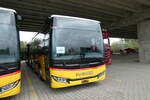 (280'834) - PostAuto Graubünden - PID 12'382 - Iveco am 28. September 2025 in Kerzers, Murtenstrasse (280'834) - PostAuto Graubünden - PID 12'382 - Iveco am 28. September 2025 in Kerzers, Murtenstrasse