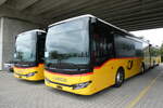 (280'835) - PostAuto Graubünden - PID 12'382 - Iveco am 28. September 2025 in Kerzers, Murtenstrasse (280'835) - PostAuto Graubünden - PID 12'382 - Iveco am 28. September 2025 in Kerzers, Murtenstrasse
