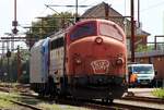 Railcare MY 1122 rangiert hier die TXL 185 513-9 in den Abstellbereich(deutsches Netz).
