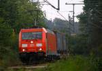 DBS/RSC 0 185 330-5 musste wie alle anderen Züge am Bü Karpfenteich halten der wegen eines Blitzeinschlages außer Betieb war. Gruß zurück an die Tf's! Schleswig 14.09.2014