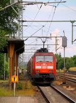 DBS/RSC EG 3111 mit Gz festgehalten bei der Durchfahrt in Jübek(Gruß zurück!). 26.06.2014