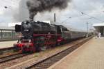 Am 30 Mai zog 01 202 ein Sonderzug nach Heilbronn, hier in Mannheim Hbf.