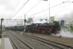 Viel Dampf macht 01 1075 in Dordrecht Centraal am 3 Juli 2013.