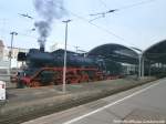 03 2155 im Bahnhof Halle (Saale) Hbf am 16.5.15