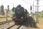 41 1144 mit dem Querfurt-Express bei der Einfahrt in den Bahnhof Merseburg Hbf am 14.8.21