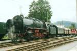 Mit ein Fotokohlezug, bestehend aus PKP-Wagen, verlsst 44 661 Salzburg-Itzling am 31 Mai 2004.