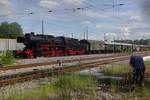 Ausfahrt von der Sonderzug nach Nrnberg mit 52 8195 in Nrdlingen am 1 Juni 2019.