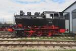 Mit der Untergang von das Süddeutsches Eisenbahnmuseum Heilbronn hat u.A. das Bayerisches Eisenbahnmuseum in Nördlingen einige Neuzugänge bekommen. Eine davon ist 80 014, den am 26 Mai 2022 ins BEM fotografiert wurde.