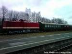 112 565-7 (202 565-8) abgestellt im Bahnhof Putbus am 15.3.11