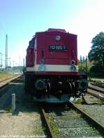 112 565-7 (202 565-8) beim Bahnhofsfest Putbus als Sonderzug im Wechsel mit Den Ferkeltaxen / Hier steht der Zug aufm ehemaligen berholgleis in Bergen auf Rgen am 5.6.11