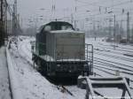 Hybridlok 001 009-2 (ex BR 202) abgestellt in Halle (Saale) am 30.12.14