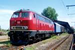 Purperrot mit DB 90er Kecks: 218 387 steht am 26 Mai 2007 ins Bahnwelt Darmstadt-Kranichstein.