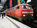 218 329-1 stand mit einen RE in hamburg-hbf,20.03.19