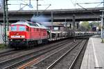 232 589-2 fuhr mit einen leeren autozug durch hh-harburg,13.04.19