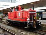 362 903-7 zog den EC nach prag,zum bahnhof hh-altona,23.03.19