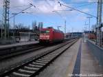 101 085-9 Solo unterwegs beim Halten im Bahnhof Bergen auf Rgen am 19.4.13