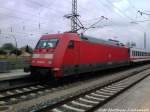 101 022-2 mit Intercity im Bahnhof Bergen auf Rgen am 11.5.13