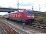 101 001-6 mit dem InterCity (IV) bei der Einfahrt in Stralsund Hbf am 13.8.13