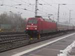 101 045-3 mit einem Intercity (IC) bei der einfahrt in den Bahnhof Stralsund Hbf am 17.1.14