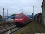 101 055-2 mit einem InterCity beim verlassen des Bahnhofs Bergen auf Rgen am 3.6.14