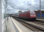 101 136-0 am Anderen Ende des InterCity´s beim einfahren in den Bahnhof Bergen auf Rgen am 5.5.14