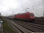 101 114-7 mit einem InterCity beim verlassen des Bahnhofs Halle (Saale) Hbf am 14.9.14