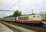 Geschichte auf ein Scanbild: am 24 Oktober 1998 wartet 103 245 in Venlo auf das Abfahrtsignal mit ein D-Zug nach Köln Hbf.