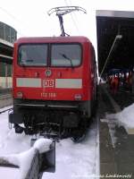 112 106 als RE5 mit Ziel Neustrelitz Hbf im Bahnhof Stralsund Hbf am 21.3.13