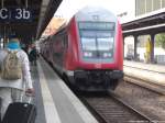 112 120 als RE5 nach Holzdorf (Elster) im Bahnhof Stralsund Hbf am 13.8.13