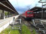 112 120 als RE5 nach Holzdorf (Elster) im Bahnhof Stralsund Hbf am 13.8.13