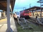 BR 411 als ICE 1507 & 112 165 als RE5 mit ziel Holzdorf (Elster) im Bahnhof Stralsund Hbf am 26.9.13