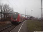 Mit  Steuerwagen voraus steht 112 120 als RE5 mit ziel Holzdorf (Elster) im Bahnhof Stralsund Rügendamm am 10.12.13