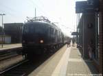 E18 mit dem Strtebekerzug im Bahnhof Bergen auf Rgen am 27.7.13