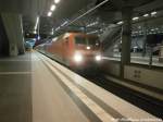 120 XXX mit einem EuroCity beim einfahren in den Bahnhof Berlin Hbf (Tief) am 28.2.15