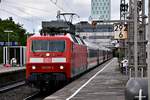 120 105-2 stand mit einen IC im bahnhof hh-altona,16.05.16