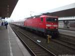 143 839-9 mit einer RB bei der Einfahrt in Hamburg Altona am 31.8.13