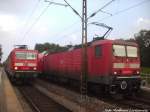 143 957 als S7 mit ziel Halle-Nietleben und 143 337-4 als S7 mit ziel Halle-Trotha im Bahnhof Halle-Sdstadt am 8.9.14