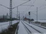 143 086-7 lsst den Bahnhof Landsberg (b Halle/Saale) hinter sich am 29.12.14