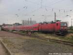 143 066 als Schlusslicht von der 362 378, die hier beim Rangieren am Hallenser Hbf zutun hat am 13.6.15