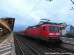 143 910 im Bahnhof Bitterfeld am 17.11.15