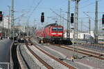 143 957 verlsst den Bahnhof Halle/Saale Hbf in Richtung Eilenburg am 10.3.22