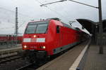 146 012 als RE13 mit ziel Leipzig Hbf im Bahnhof Bitterfeld am 4.1.20