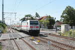 146 570 mit ihrer IC2 Garnitur bei der durchfahrt in Niemberg am 30.7.20