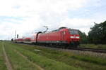 146 008 mit dem RE30 mit ziel Magdeburg Hbf bei der Vorbeifahrt an der Ortschaft Braschwitz am 5.7.21