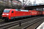 152 163-2 fuhr mit einen kastenzug durch hh-harburg,12.02.16