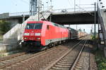 152 115 mit einem Autotransportzug bei der durchfahrt im Bahnhof Leipzig-Engelsdorf am 12.9.20